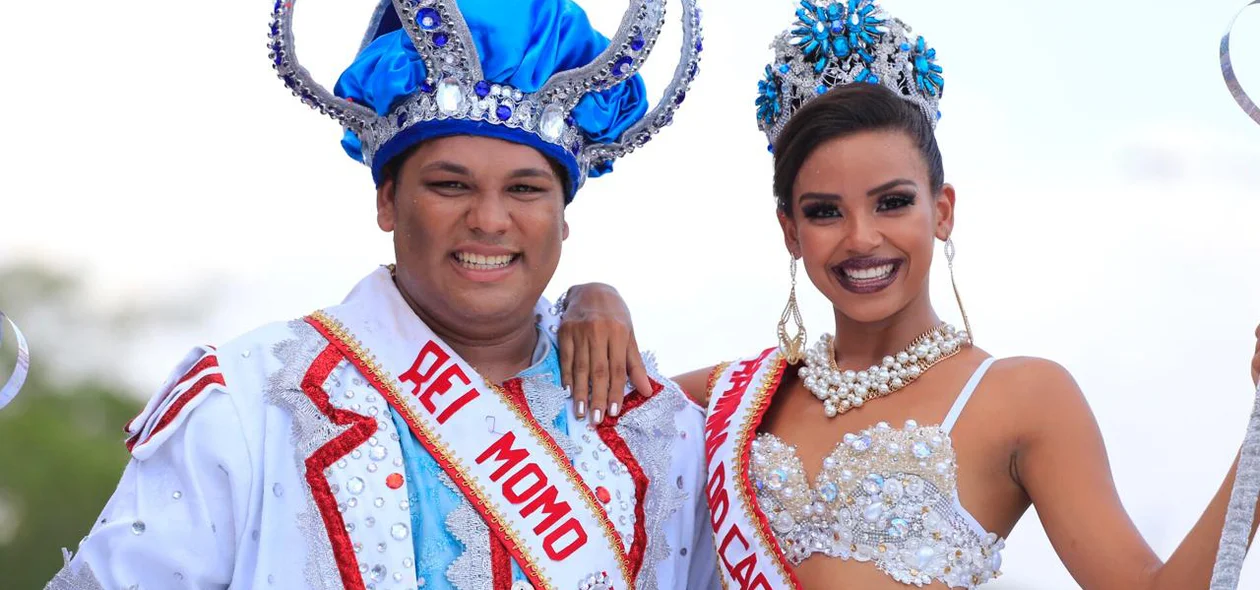 Rei e Rainha do Carnaval 2018 participam do Corso de Teresina