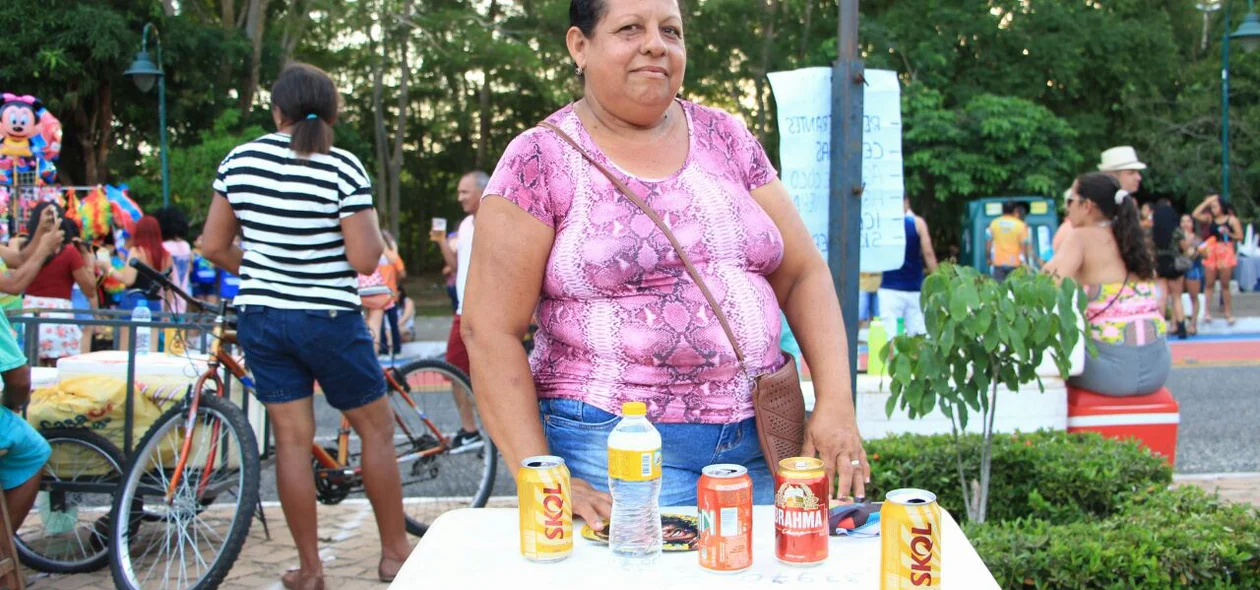 Vanusa Cardoso, vendedora de bebidas no Corso de Teresina