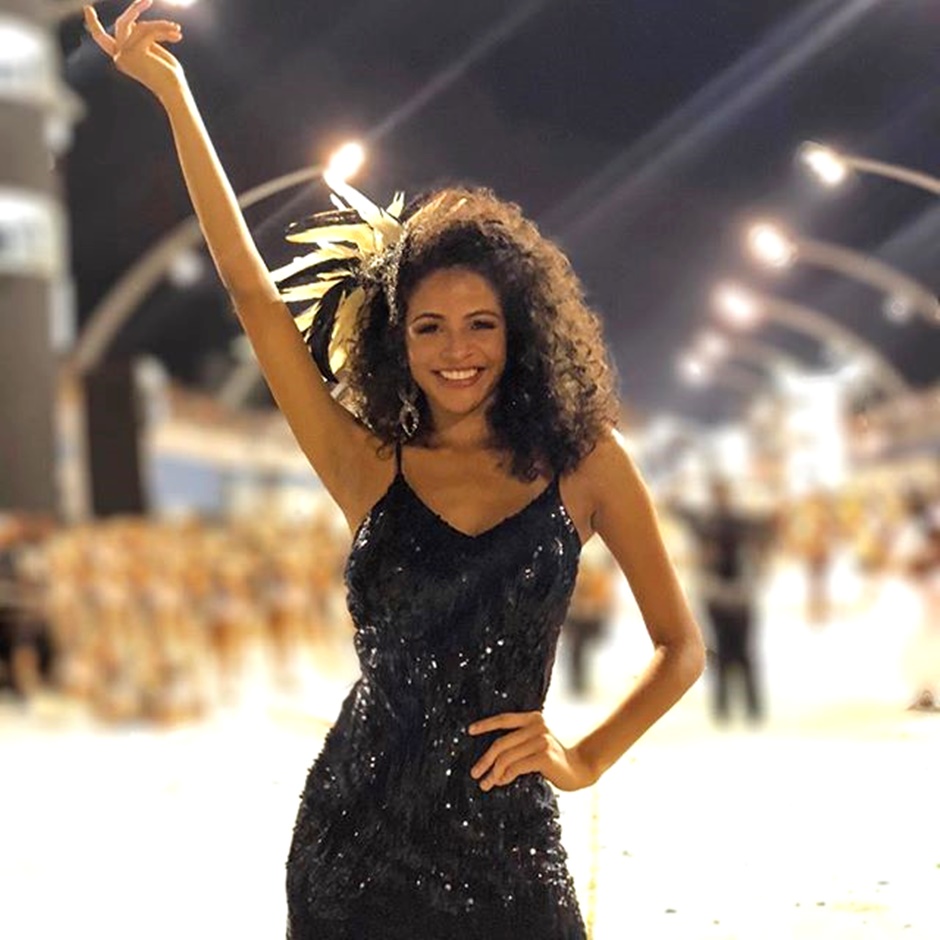 Miss Brasil 2017 participa de ensaio da escola de samba Vai-Vai
