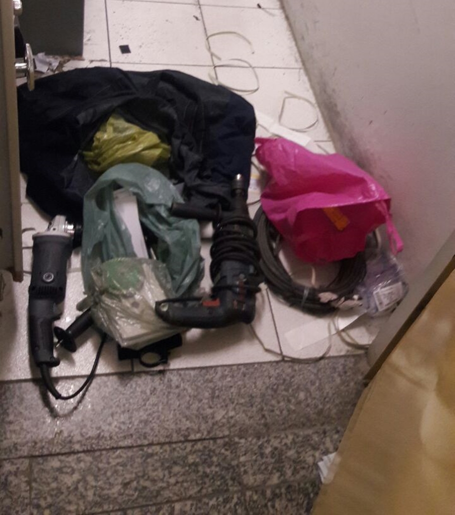 Ferramentas utilizadas pelos assaltantes