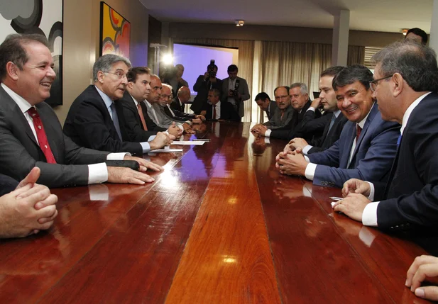 O governador participou de encontro com Rodrigo Maia e várias autoridades políticas em Brasília