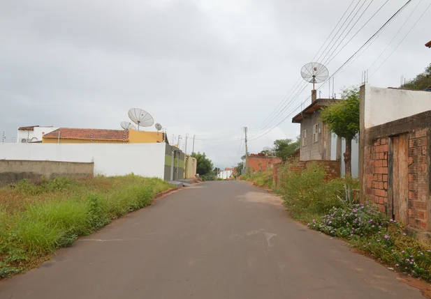 Rua sobradinho II sofre com a falta d'água
