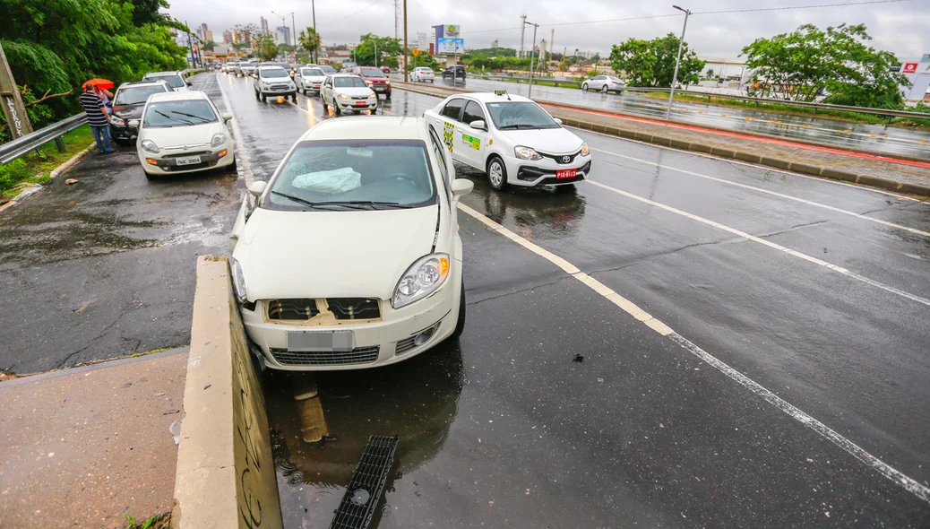 O acidente causou congestionamento 