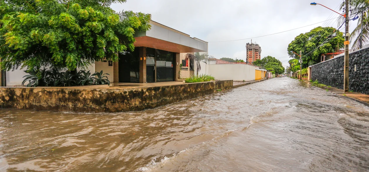 Via intrafegável na zona leste de Teresina