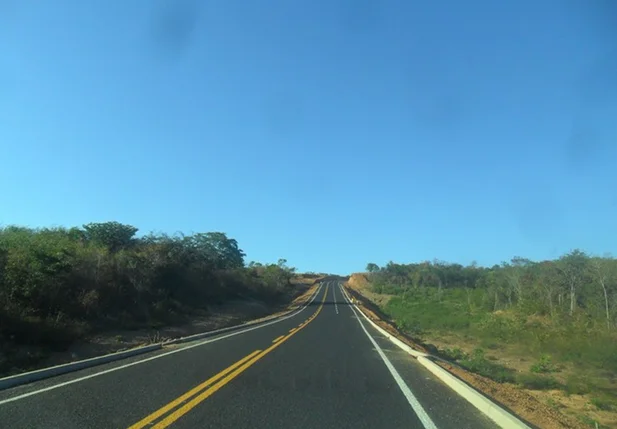 PI-236, rodovia em que ocorreu a colisão