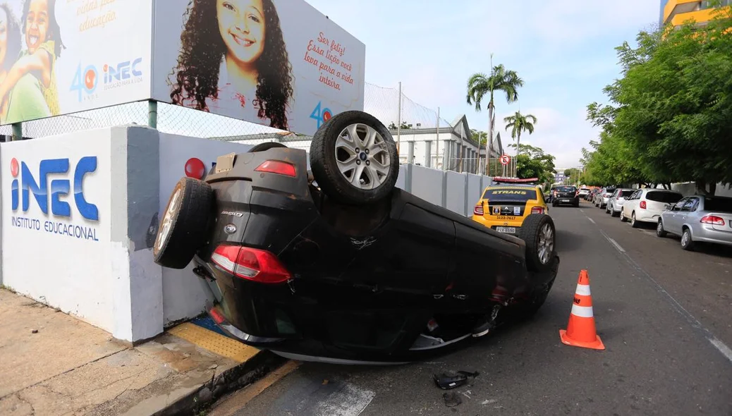 Acidente na rua Olavo Bilac na zona sul de Teresina