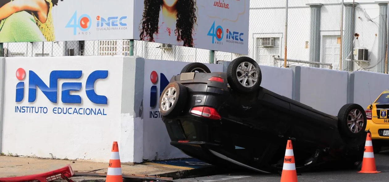 Condutor do veículo Eco Sport não se feriu