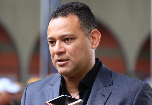 Delegado Riedel Batista durante o lançamento da Operação Carnaval 2018
