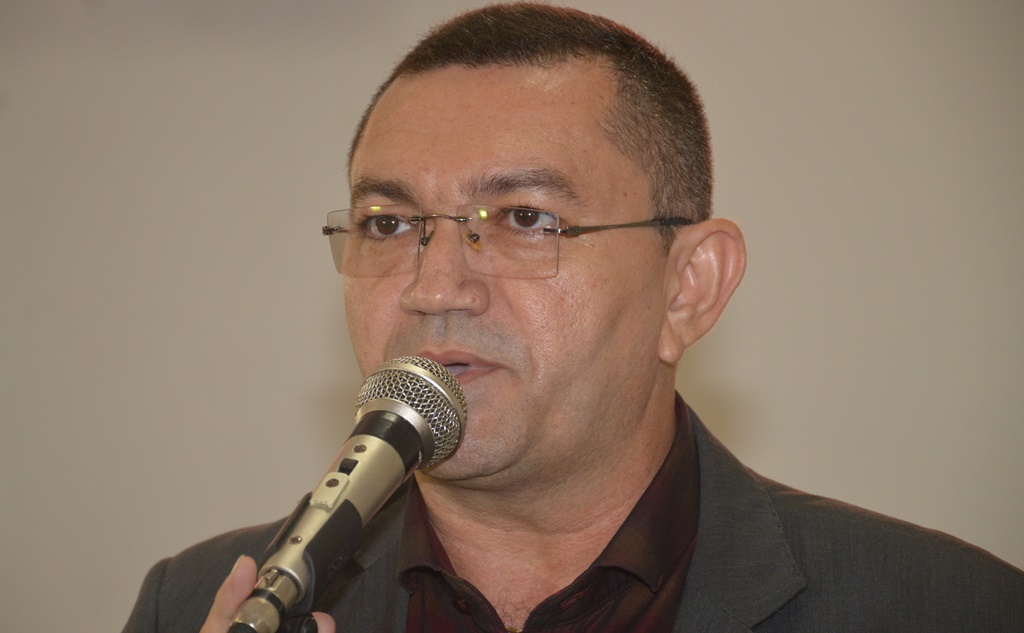 Padre Walmir faz abertura do ano legislativo