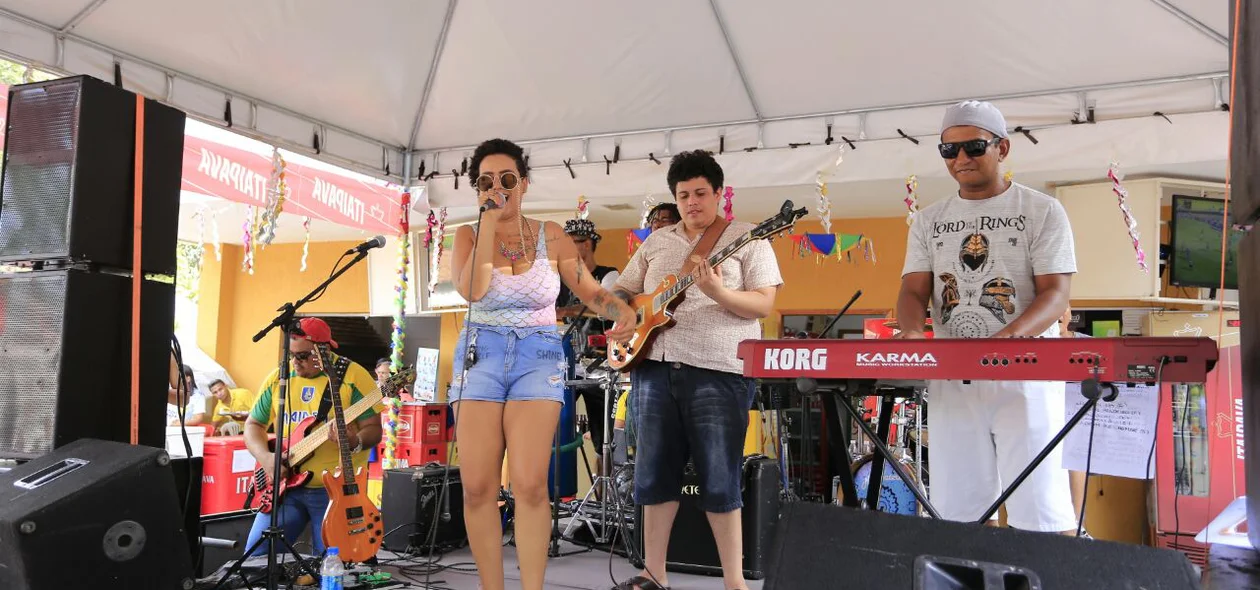 Bandas locais tocam no Pinto da Morada