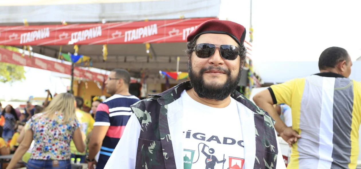 Folião participa do bloco Pinto da Morada em Teresina