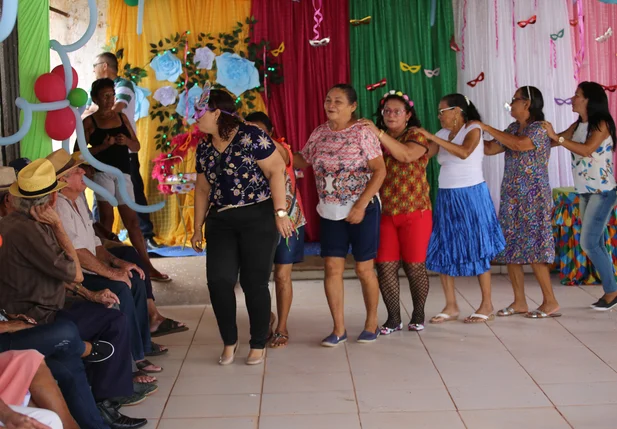 Muita animação no  Carnaval dos Idosos em Altos