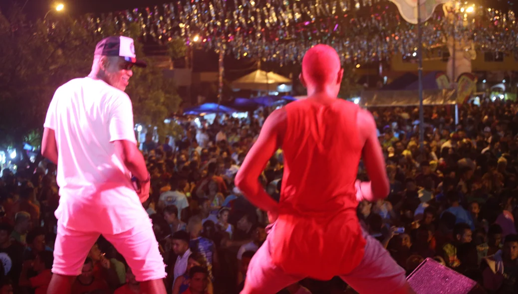 Atrações animam os populares no Carnaval realizado no município de Altos