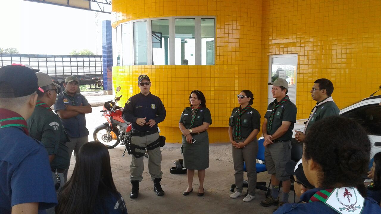 Atividade educativa no posto da PRF na BR 343