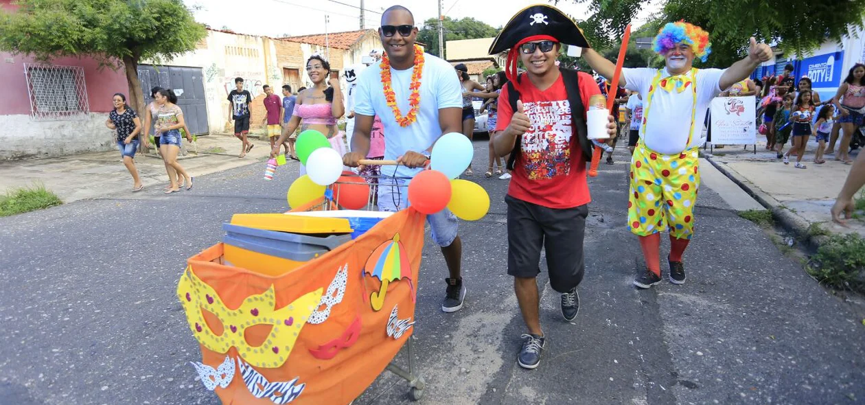 Bloco Vaca Atolada reúne foliões na zona norte de Teresina
