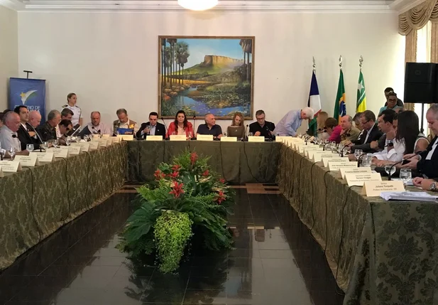 Reunião no Palácio do governo de Roraima 