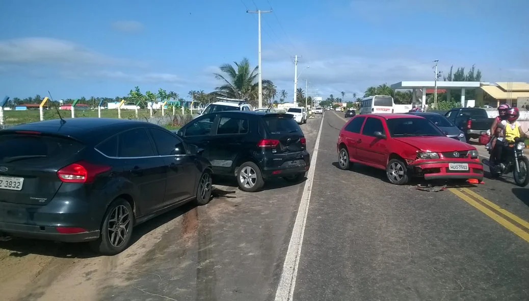 O acidente aconteceu na manhã desta terça-feira