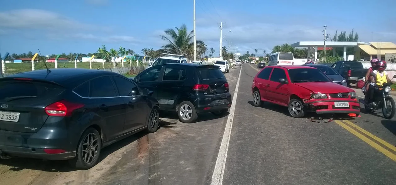 O acidente aconteceu na manhã desta terça-feira