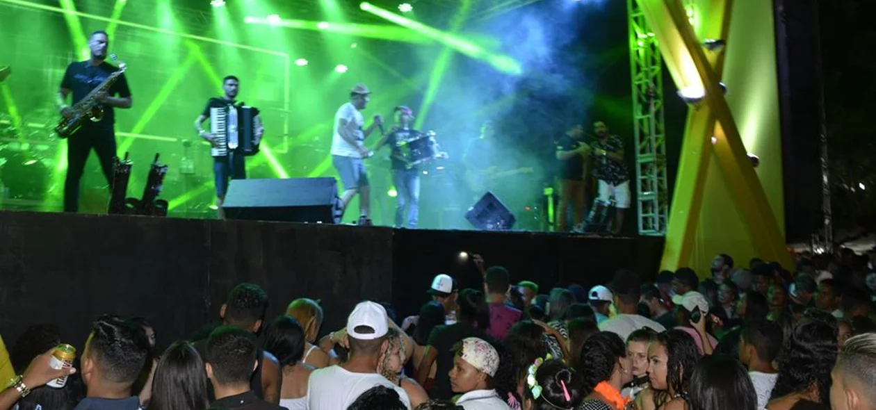  Praça de Eventos na terceira noite do Carnaval em Água Branca