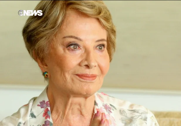 Atriz Glória Menezes