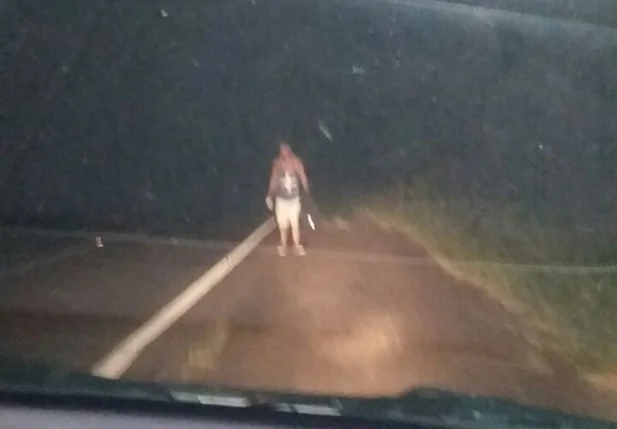 Argentino é esquecido por amigos e encontrado pela Polícia Rodoviária Federal