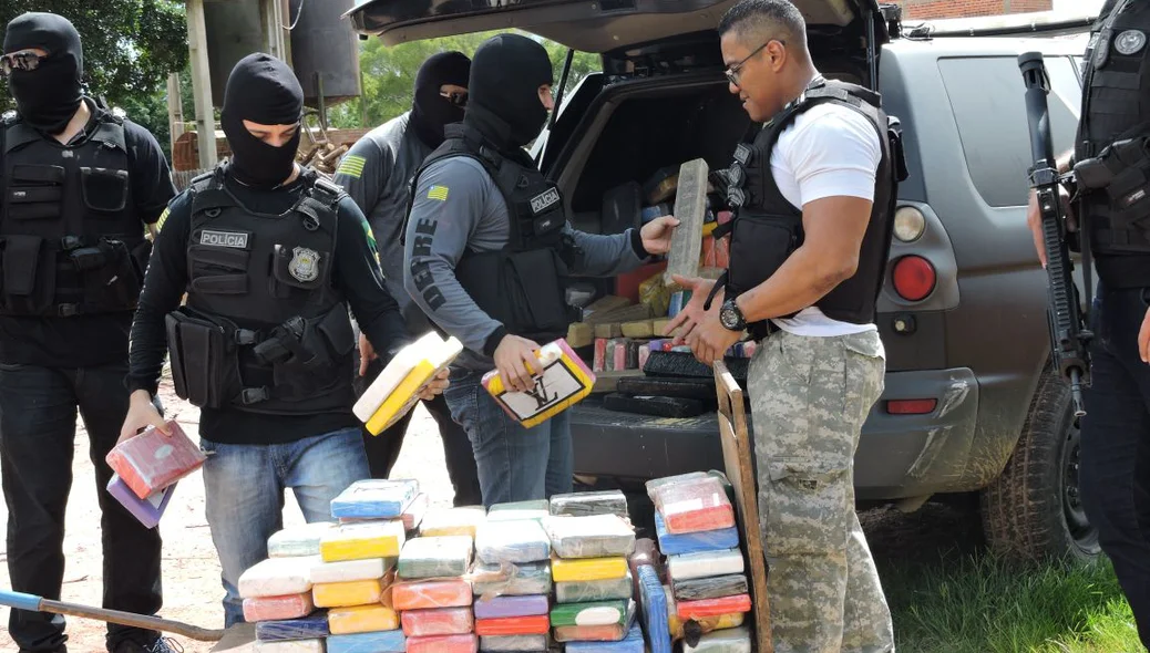 Conforme o delegado Menandro, a droga está avaliada em 20 milhões de reais