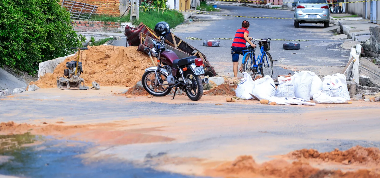 Moradores tem dificuldade em atravessar a ponte no bairro Dirceu 