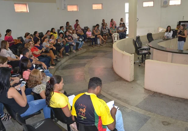 Número inexpressivo de servidores participa de assembleias do Sindserm