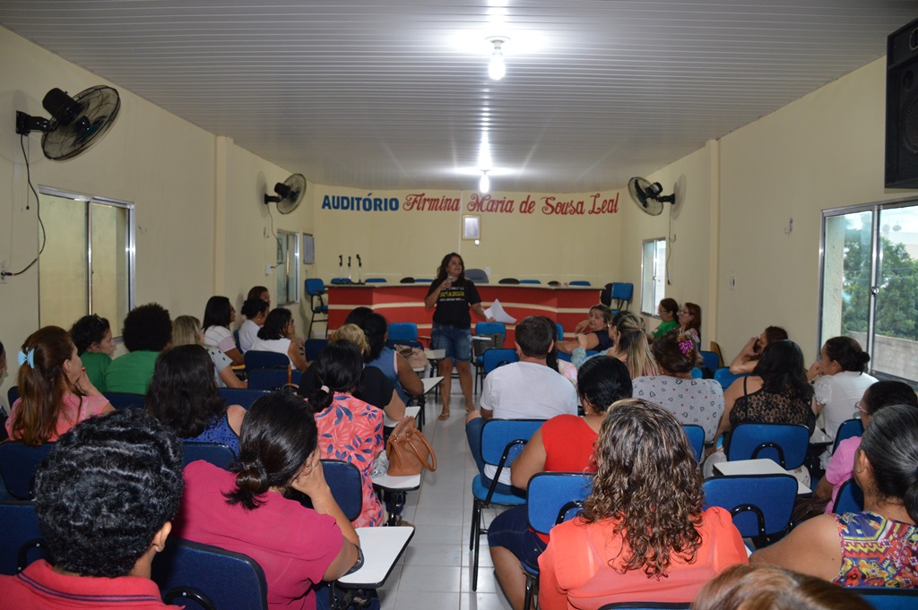 Assembleia dos trabalhadores em educação da região de Picos