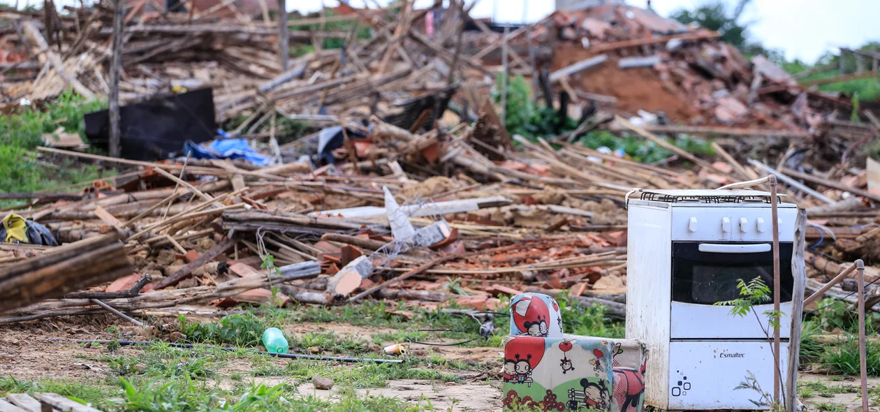 Casas foram destruídas 