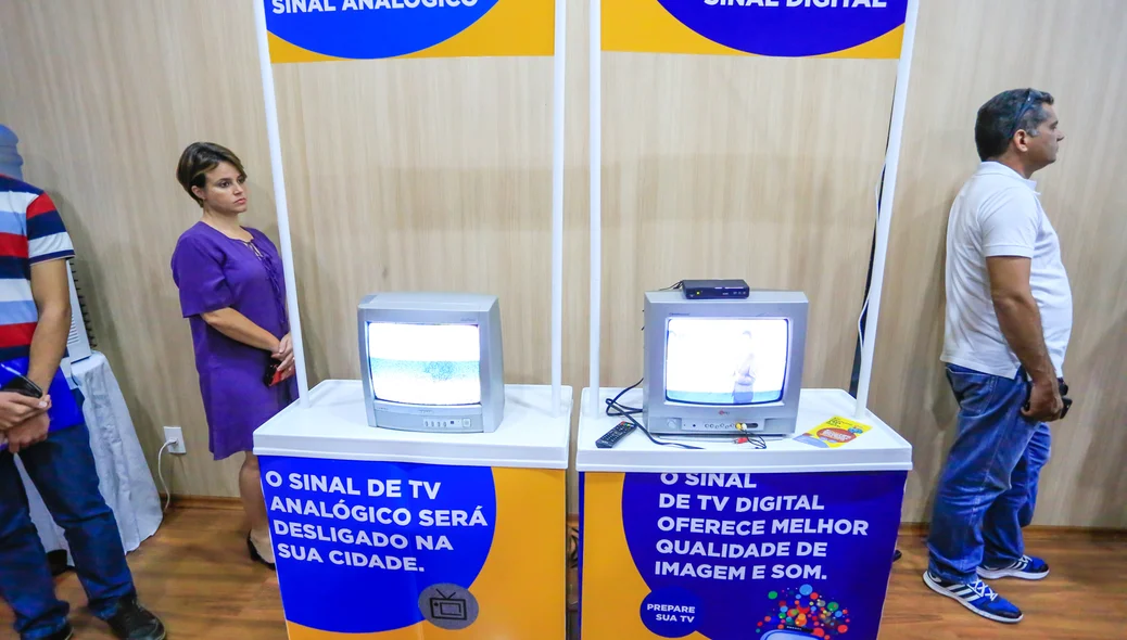 Imagem com sinal analógico e imagem com sinal digital
