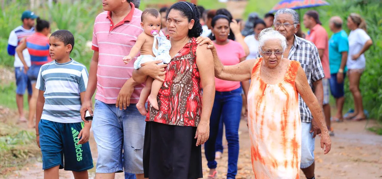Moradores de ocupação na zona sudeste de Teresina