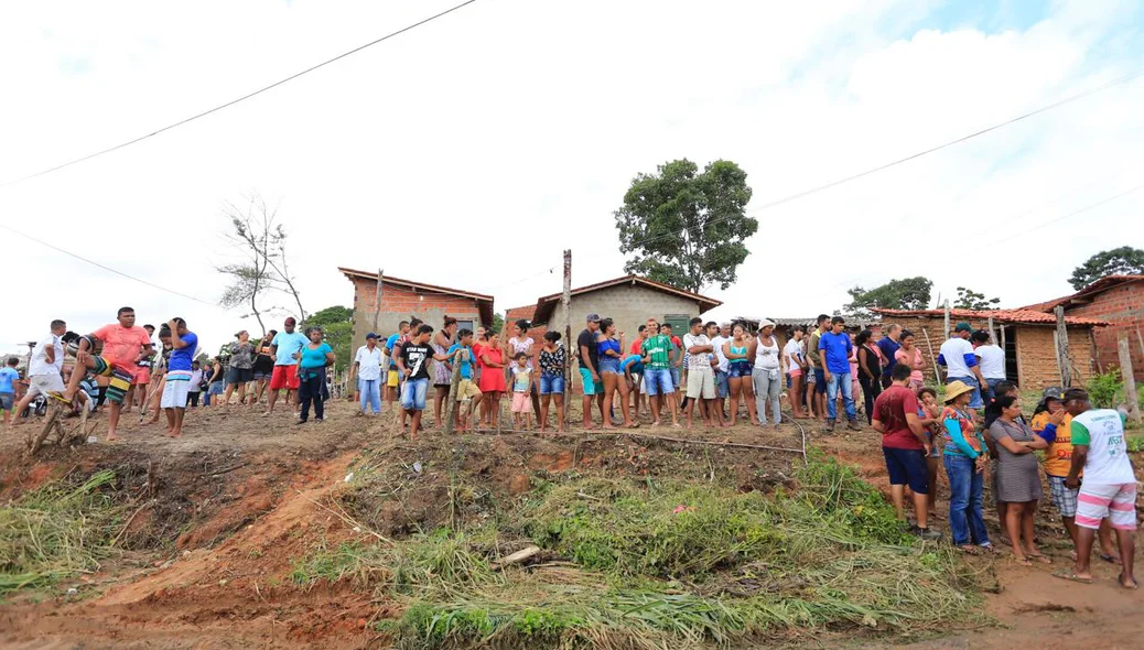 Ocupação de terreno no bairro Dirceu em Teresina