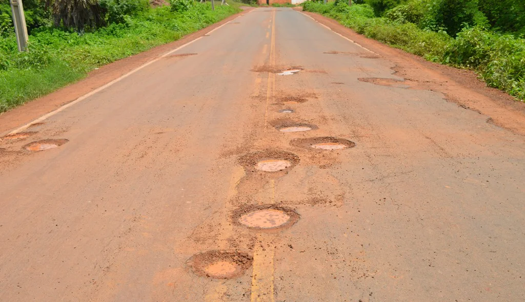 Estrada Picos a Santana do Piauí está cheia de buracos