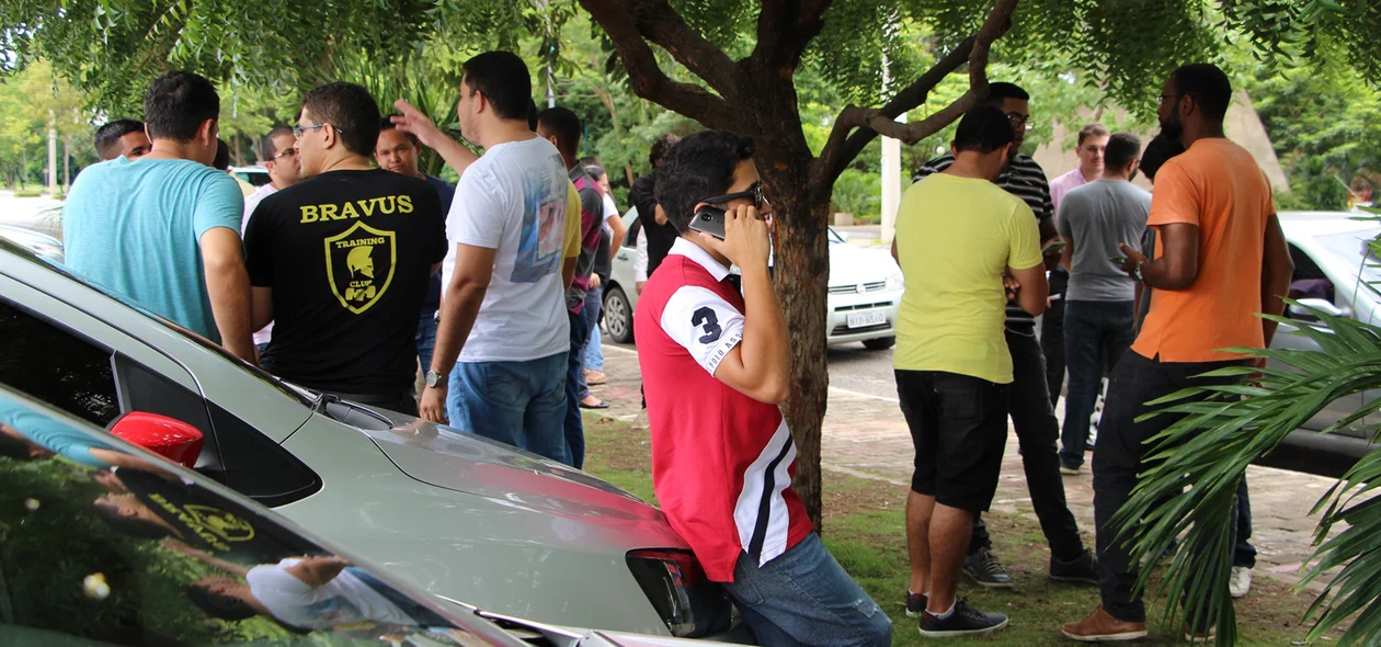 A manifestação aconteceu na manhã deste segunda-feira (26) em todo o país
