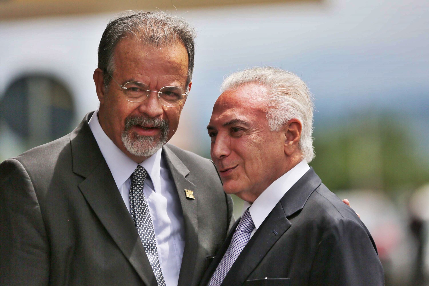 Presidente Michel Temer e o ministro da Defesa, Raul Jungmann 