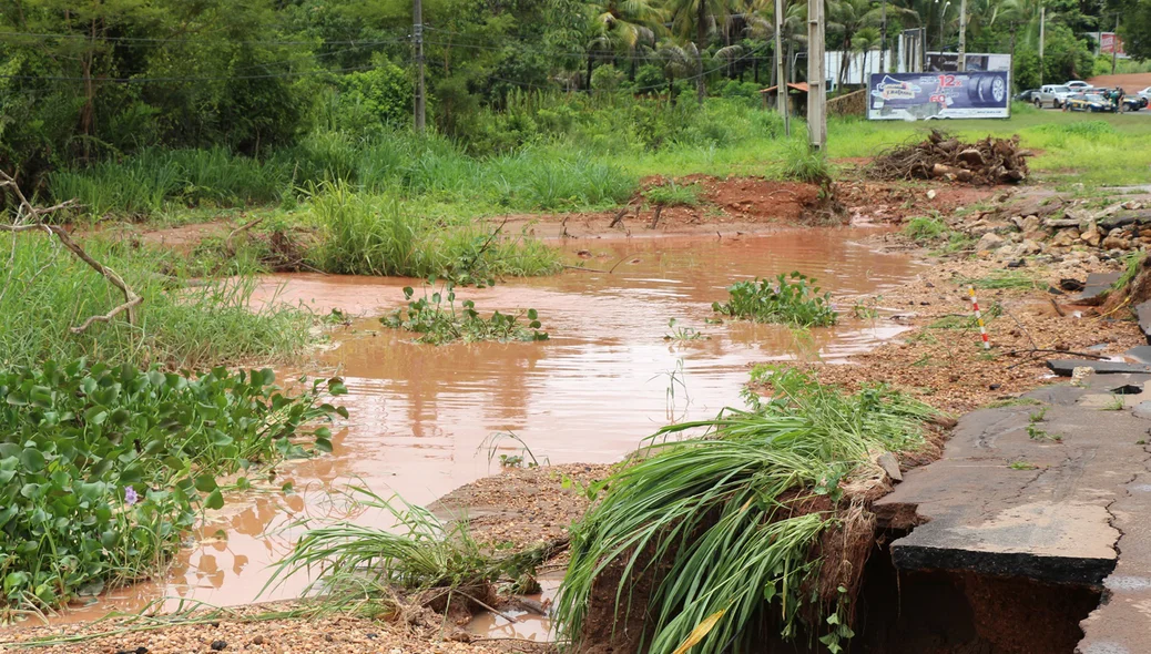 A PRF entrou em contato com Dnit e Defesa Civil