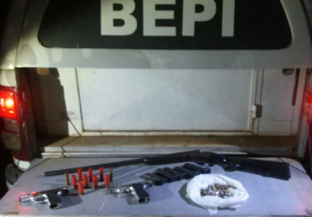 Armas encontradas com Nego Lídio