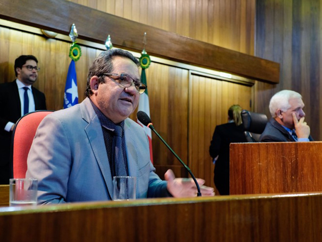 Genival Sales, novo presidente da Agespisa passa por sabatina