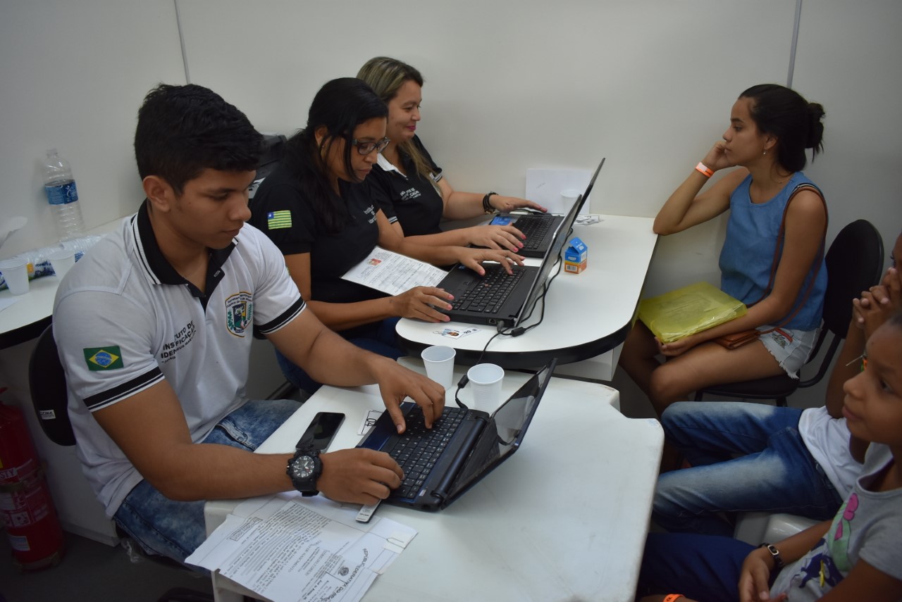 Serviços de acesso à documentação 