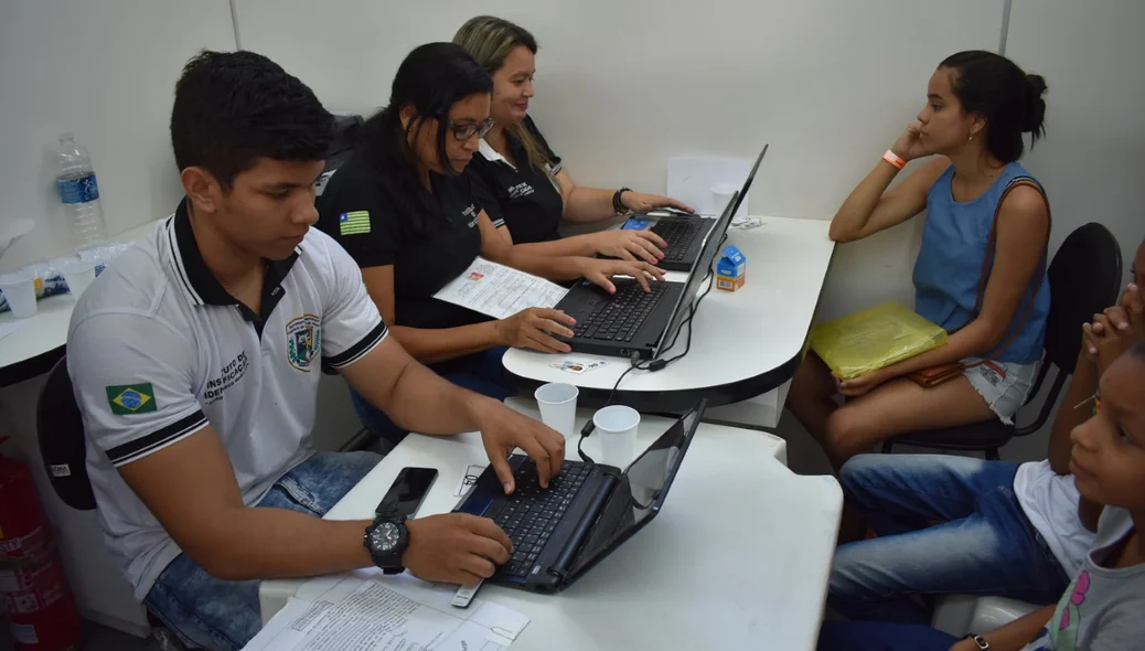 Serviços de acesso à documentação 