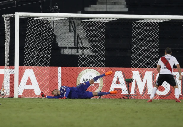 Flamengo empata com River Plate