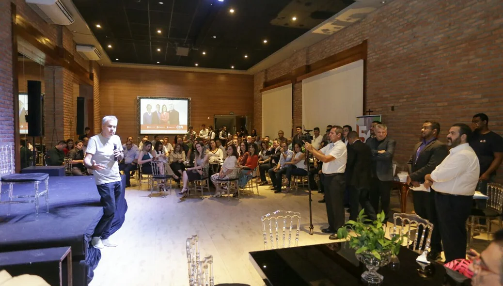 Palestra de Mário Rosa foi realizada no evento