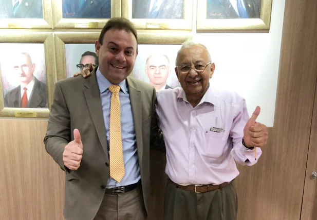 Jeová Alencar recebe Dr. Pessoa na Câmara de Teresina 