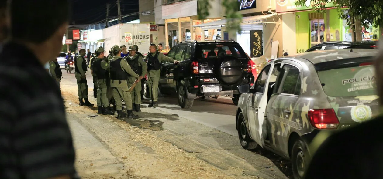Muitos policiais militares foram até a ocorrência