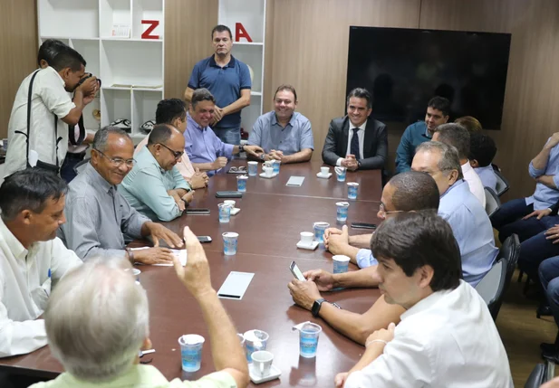 Senador Ciro Nogueira se reuniu com vereadores na Câmara Municipal de Teresina