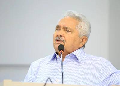 Senador Elmano Férrer 