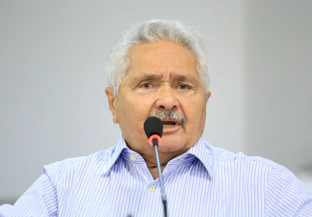 Senador Elmano Férrer 