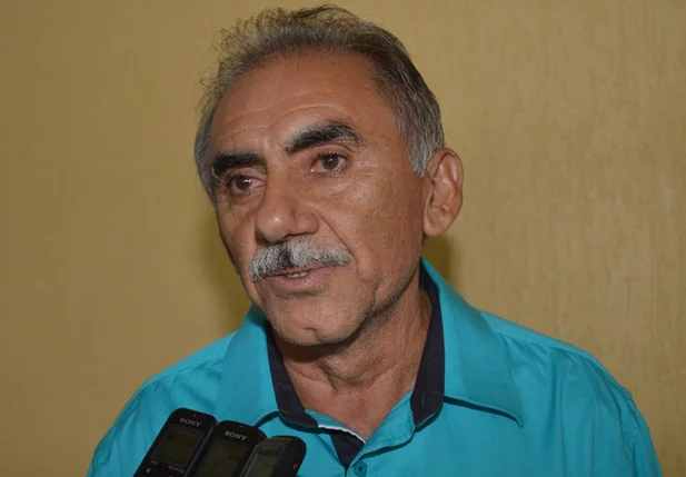 Antônio Moura toma posse na Câmara Municipal de Picos