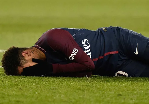 Neymar sofre lesão durante partida pelo Parir Saint-Germain